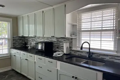 Image de Charmer 2bed house fenced in Broken Arrow. Rose District 1 block off Main pet ok