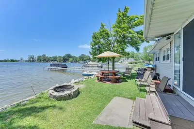 Image de Lakefront Gem w/ Watercrafts & Dock in Coldwater!