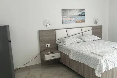 Image de 1 bedroom studio apartment with balcony - Apartments Subashi room 206