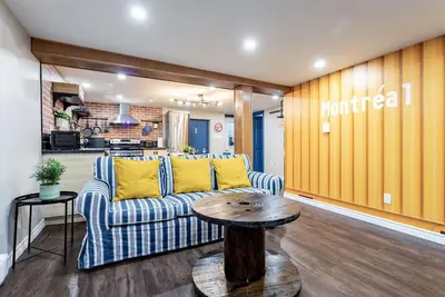 Image de 2 bedroom, subway, free parking.