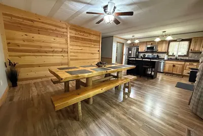Image de Knotty by Nature! Firepit and Parking! Less than a mile to trails and the lake!