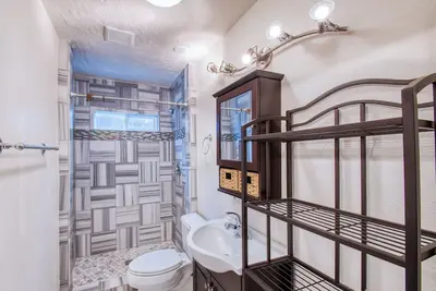 Image de Charming 1-bedroom on the peninsula of Newport Beach, 1 house from the beach.