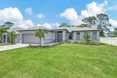 Image de Tropical Oasis: Stunning Pool Home in Bonita Springs - New To Vrbo!