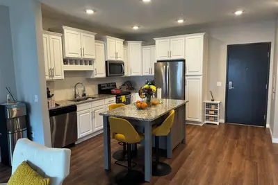 Image de Luxury 2 bedroom apartment In the heart of Maple Grove Mn