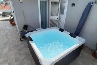 Image de Marco's terrace with pool near the station