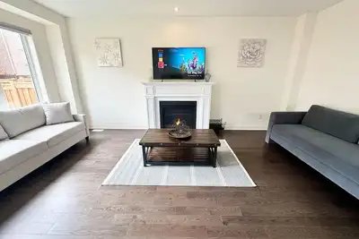 Image de Elegant Retreat near Toronto Airport & Downtown