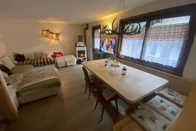Appartement \"Valentina\" avec vue sur les montagnes, balcon et Wi-Fi