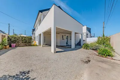 Villa 'La Des Lilas 100m De La Plage' avec Terrasse Privée, Jardin Privé et Wi-Fi