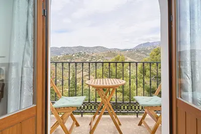Image de Appartement 'Cazabonnet' avec vue sur les montagnes, balcon et Wi-Fi