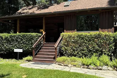 Image de Cozy Log Cabin in the Applegate Valley