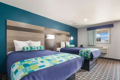 Image de Cozy Group Lodging! 2 Rooms, Parking, Pet-Friendly, Close to Local Attractions!