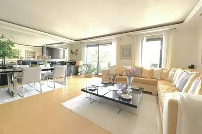 Image de Luxury 2-Bedroom Apartment - Rue d'Antibes, Cannes