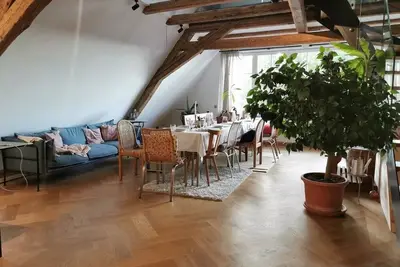 Image de Central maisonette with garden and view