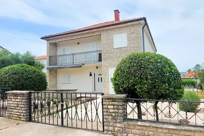 Image de Appartement de quatre chambres avec la terrasse et la vue sur le mer Biograd na Moru, Biograd (A-24355-a)
