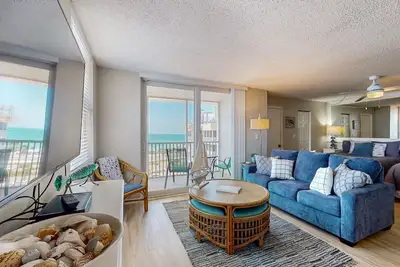 Image de Dazzling condo with internet, full kitchen, & panoramic views
