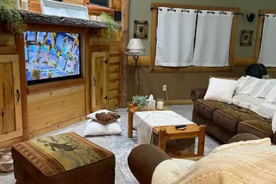 Image de Legacy farm waterfront horse farm with 3bedroom in a barn complex in Eau Claire.