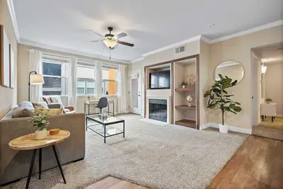 Image de Luxury 2br 2ba Apartment with Pool, Gym & Theater