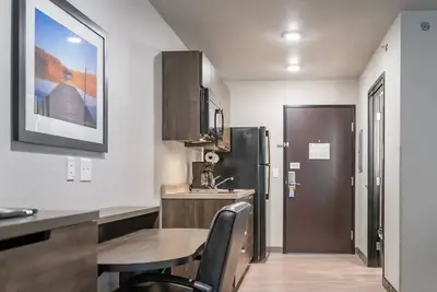 Image de Enjoy 3 Pet-Friendly Rooms with Kitchen and Parking Included Near Oregon Zoo