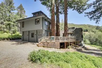 Image de 11 Mi to Downtown Napa: Wine Country Cottage
