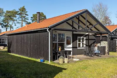 Image de \"Orpah\" - 100m from the sea by Interhome