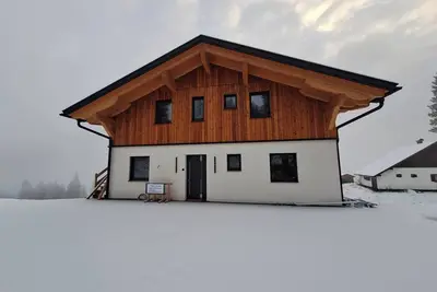 Appartement '2' avec vue sur les montagnes, jardin partagé et Wi-Fi
