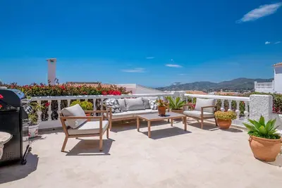 Image de Townhouse w/ Terraces, Garden & Shared Pool