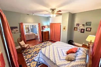 Image de Near downtown, 1 bedroom house