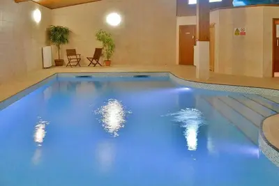 Image de Lodge à Bovey Tracey avec Piscine & Nature