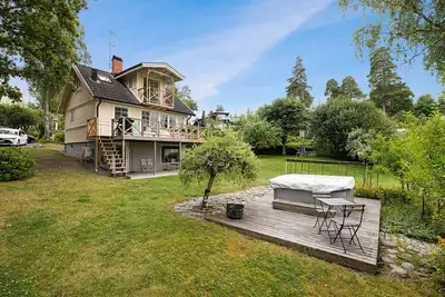 Image de Idyllisk skärgårdsvilla nära Stockholm