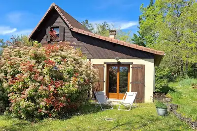 Image de Gîte les chalets du Castang 24290 Valojoulx Perigord noir