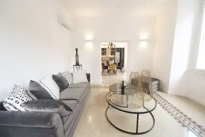Image de Splendor Eternal 3 Br Apartment in the City Center