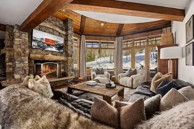 Image de Ski-In Ski-Out Deer Valley Luxury Chalet, Hot Tub, Views, Fireplaces, Luxe Mountain Style