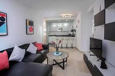 Image de Estepona Marina Apartment, Costa Del Sol