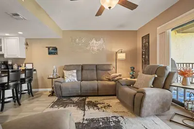 Image de Flip Flop Foray at Cocoa Beach – Stay for 6 w/ oversized heated pool