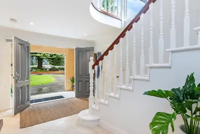 Image de East Beach Haven - an exquisite holiday rental nestled in the picturesque coastal town of Port Fairy