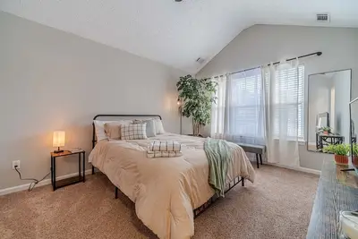 Image de Newly Renovated Cozy Townhome near Lake Lanier/ 2 Bed, 2. 5 Baths Flowery Branch