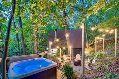 Image de Whispering woods •Hot tub•River access•DogFriendly