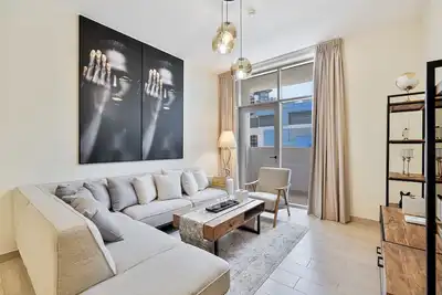 Image de Modern 2br w/ Private Terrace, Pool and Gym Access