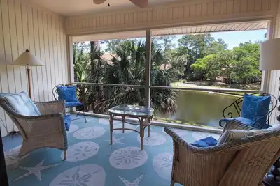 Image de Coastal retreat with nature views