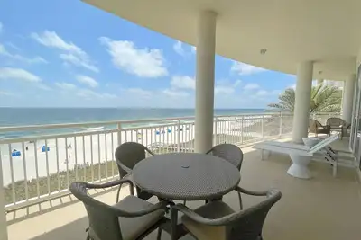Image de La Playa 302 | Upscale Beachfront Escape with Balcony and Resort Amenities