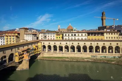 Image de Prime Riverside Living in Florence – 5 Bedrooms, Scenic Views & Comfort