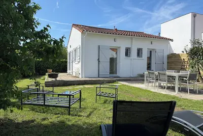Image de Saint Palais - La coquette: entre plage et Lac, pour un séjour à pied ou à vélo