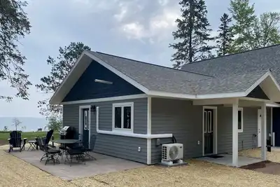 Image de Gray-Duplex-de Luxe-Salle de bain privée séparée-Vue sur Lac
