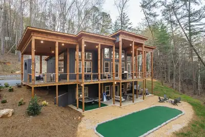 Image de New Luxe at Laurel - Putting Green in Blue Ridge