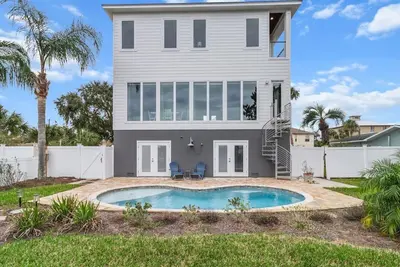 Image de Coastal Manatee Escape - Lovely 4-Br home on a canal in peaceful Crystal River