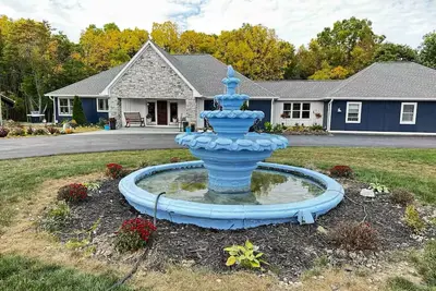 Image de Spacious Estate 5-bedroom Acres of Serenity