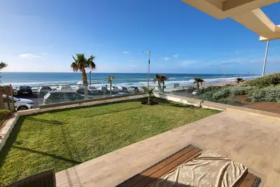 Image de 150 m² apartment directly on the beach with 2 gardens and swimming pool