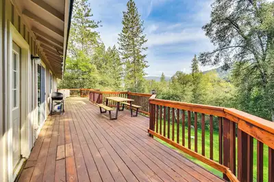 Image de Sierra Serenity: Scenic Mtn Escape w/ Game Room