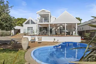 Image de Settlers Cove Poolside Luxury Retreat