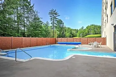 Image de Sc 1110: Dazzling & cozy studio. Perfect summer retreat w/pool!